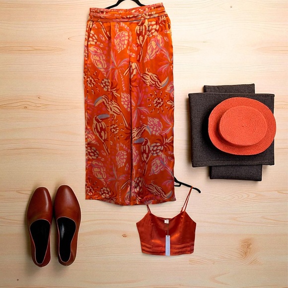 Orange Floral Pants and Satin Crop Top Set (L) - Picture 4 of 11